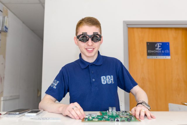 Kyle Weinberg with goggles and electronics